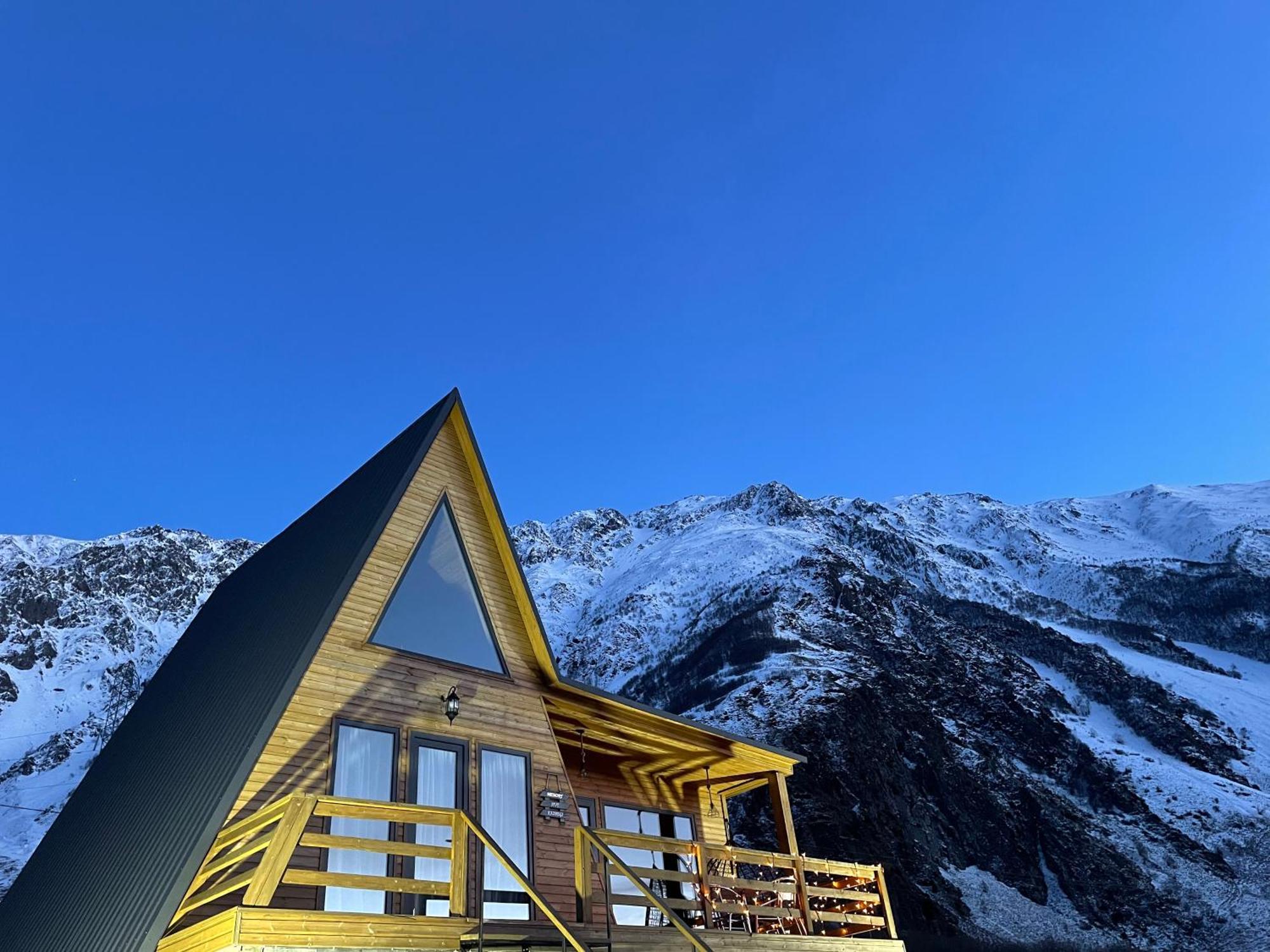 Memory Hut_Kazbegi Stepantsminda Exterior foto