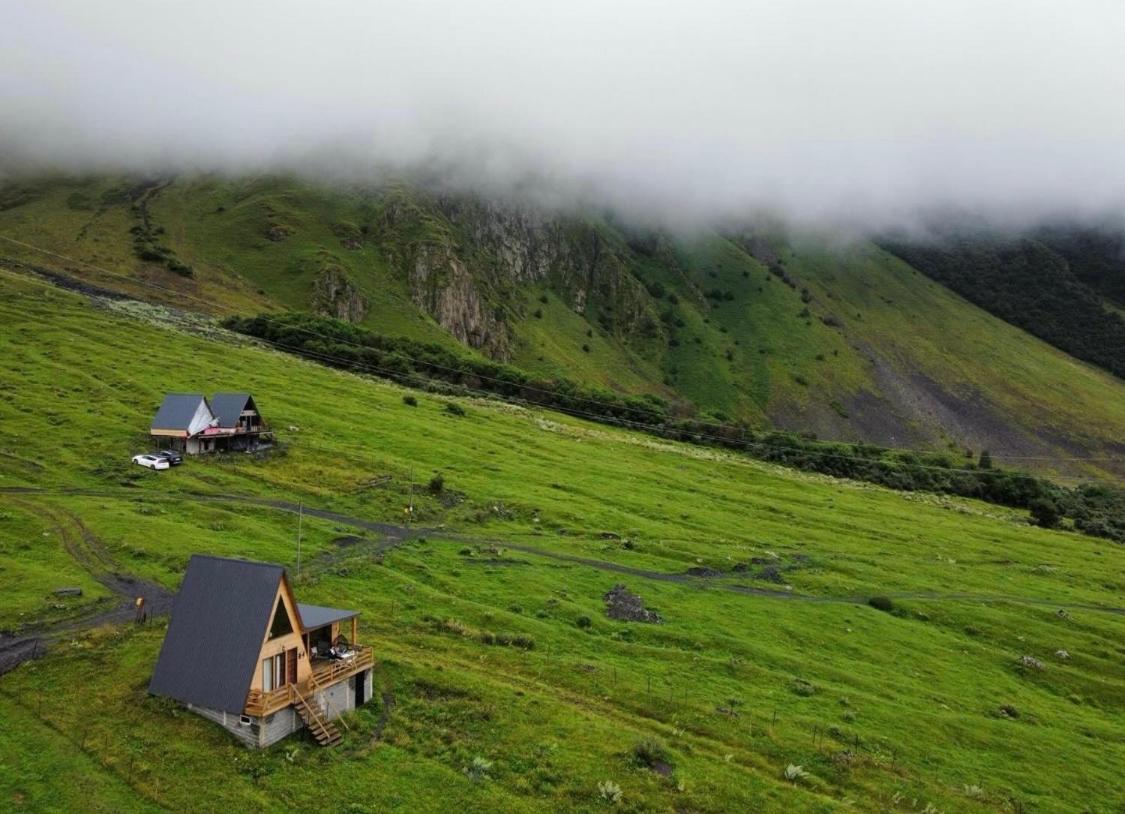 Memory Hut_Kazbegi Stepantsminda Exterior foto